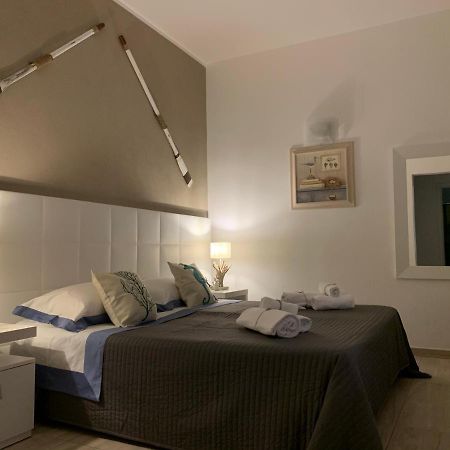Aquarama Rooms & Apartments Torre Squillace Exteriör bild