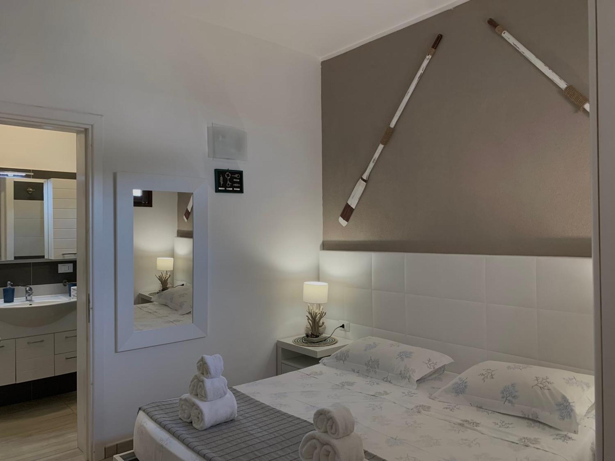 Aquarama Rooms & Apartments Torre Squillace Exteriör bild