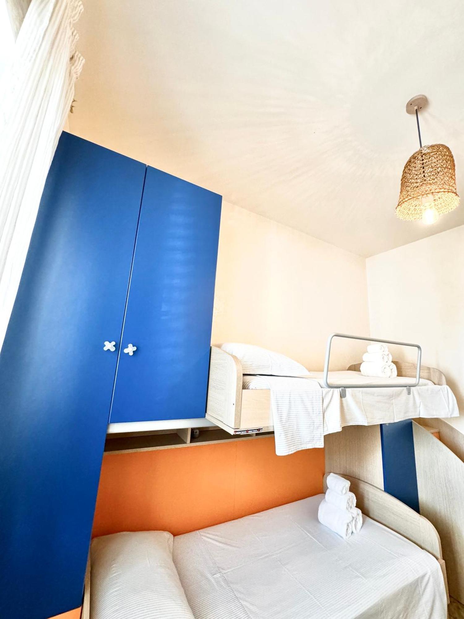 Aquarama Rooms & Apartments Torre Squillace Exteriör bild