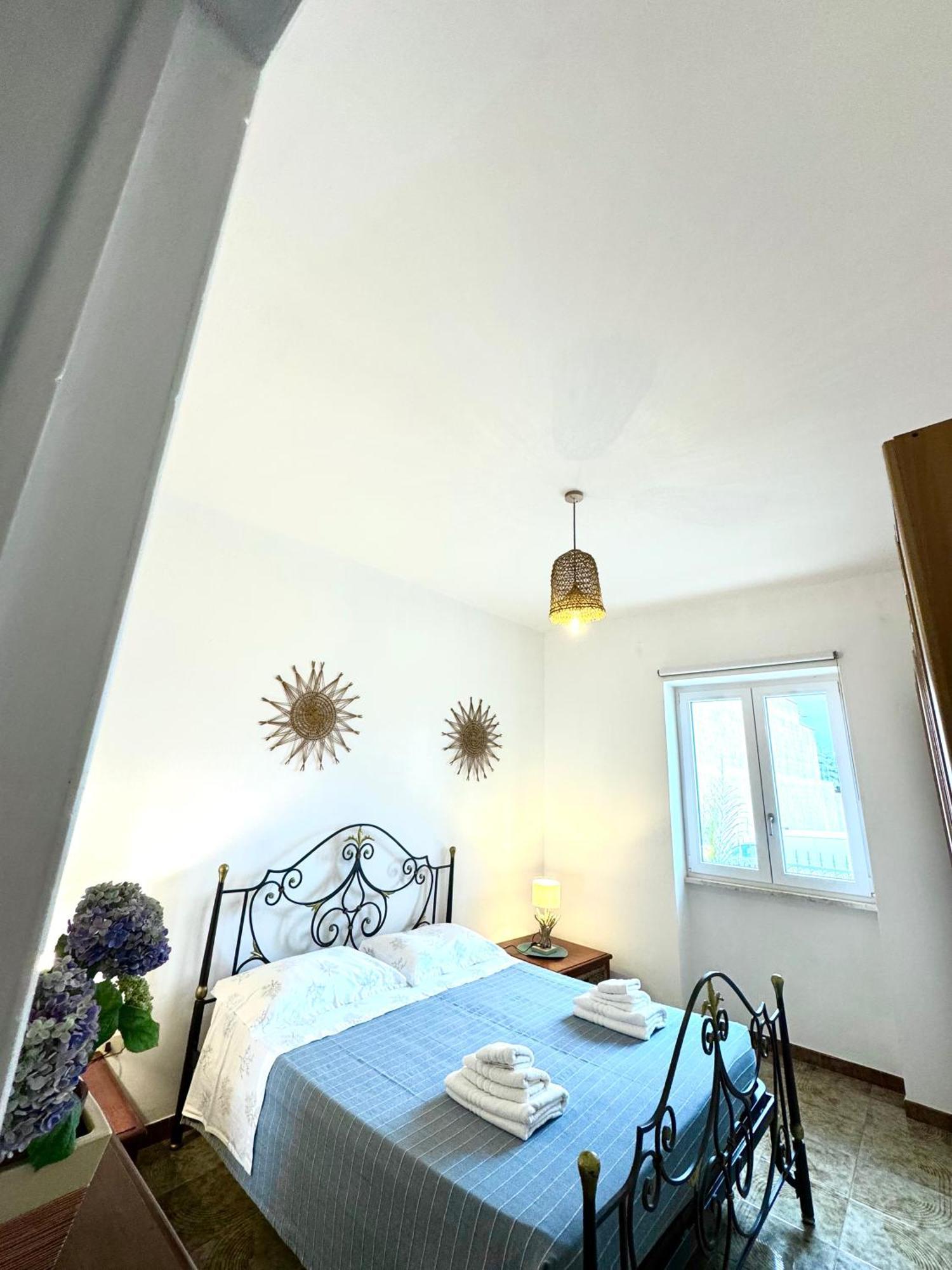 Aquarama Rooms & Apartments Torre Squillace Exteriör bild